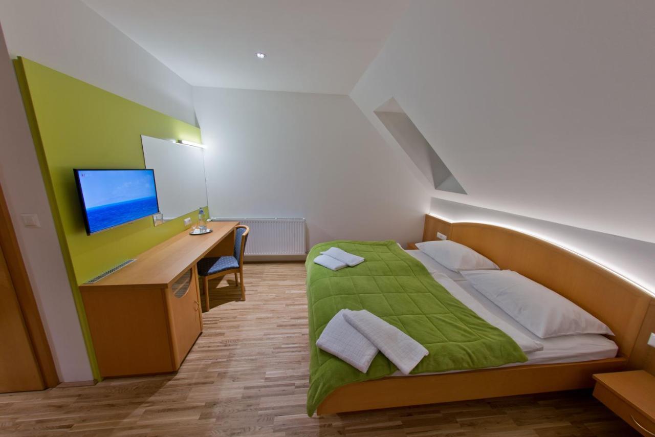Hotel Restaurant Meyer Kalsdorf bei Graz Luaran gambar