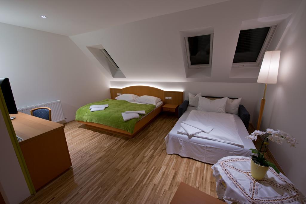 Hotel Restaurant Meyer Kalsdorf bei Graz Luaran gambar