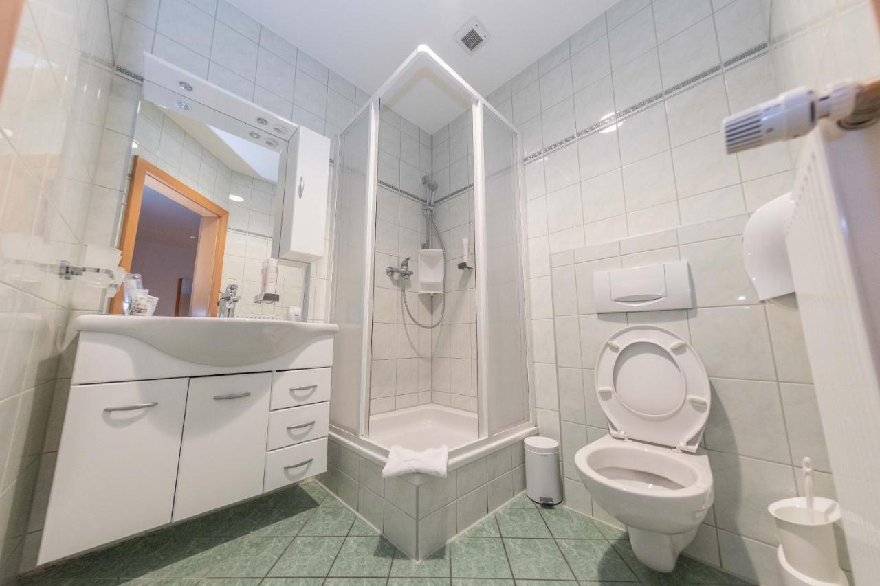 Hotel Restaurant Meyer Kalsdorf bei Graz Bilik gambar